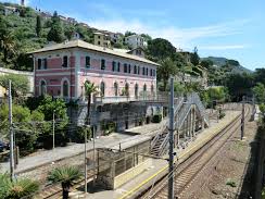 Chiuse altre biglietterie ferroviarie in Liguria